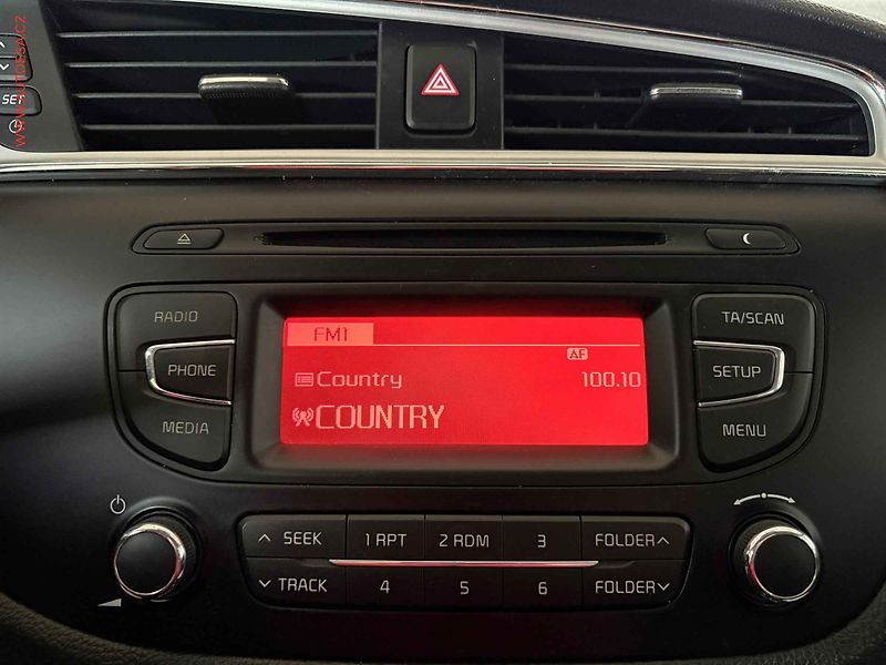 Kia Ceed (2018) 1.6 GDi, 2.maj, STK7/28 - fotka 11 z 14