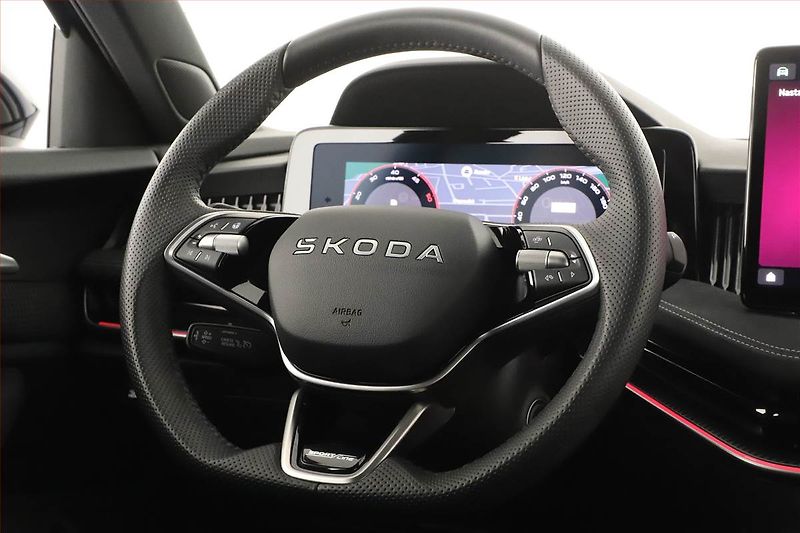 Škoda Superb (2025) 2.0 TDI, Sportline - fotka 8 z 20