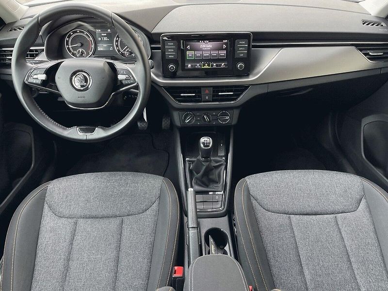 Škoda Kamiq (2021) Ambition 2021 1,0TSI 110k - fotka 11 z 25