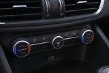 Alfa Romeo Giulia 2.2 JTD 132kW - náhled 15