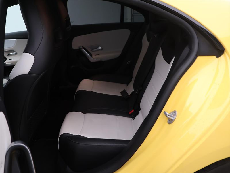 Mercedes-Benz CLA 2,0 250 165kW AMG-paket CZ - fotka 14 z 31