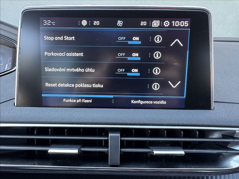 Peugeot 3008 1,2 i ALLURE DPH 1.maj původČR - fotka 35 z 50