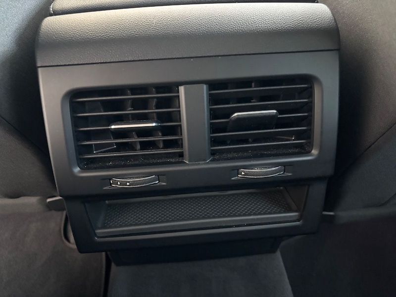 Volkswagen Touareg 3.0 TDI 170kW Tiptronic - fotka 14 z 17