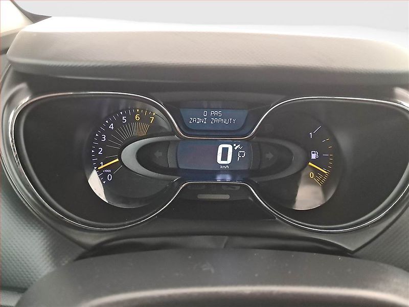 Renault Captur (2015) 1.2 TCe, Automat, Navi - fotka 11 z 18