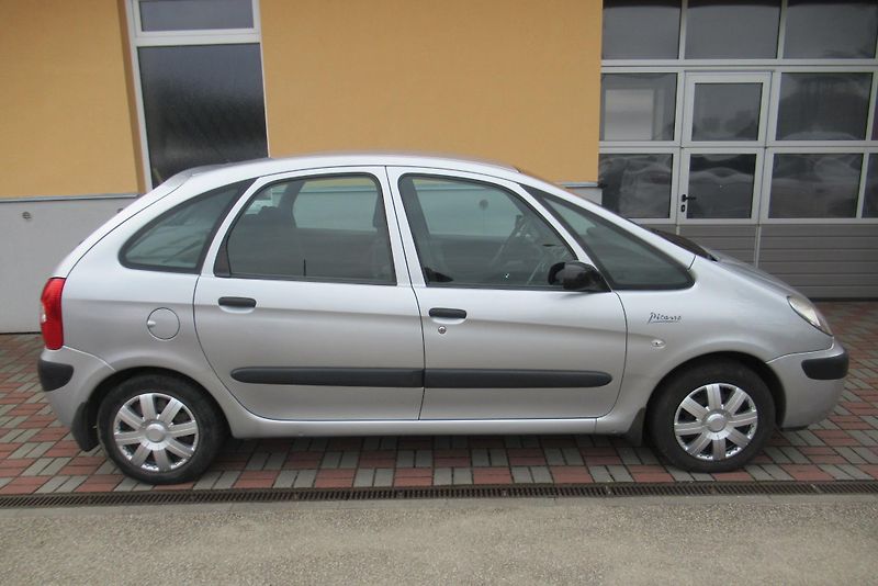 Citroën Xsara Picasso 1.6i 16V AUT.KLIMA TAŽNÉ - fotka 3 z 17
