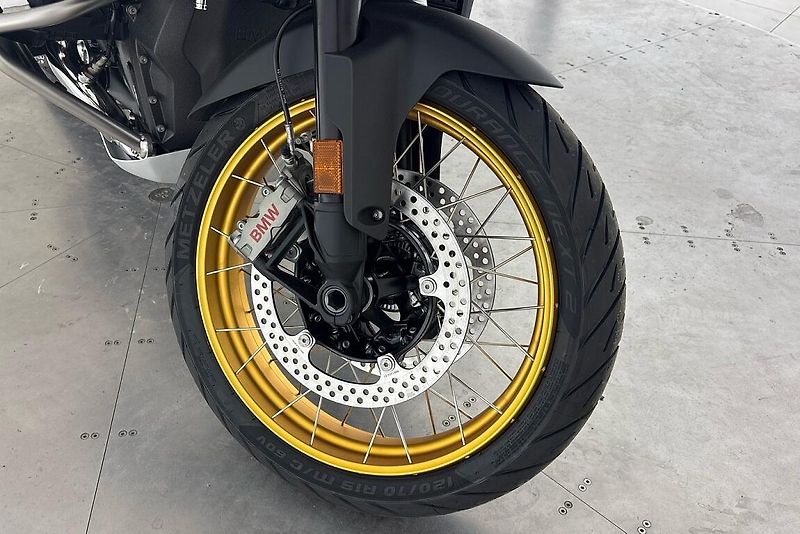 BMW R 1300 GS - fotka 8 z 13