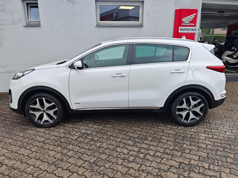 Kia Sportage (2016) 1.6 T-GDi GT-line AWD 130kW - fotka 42 z 43