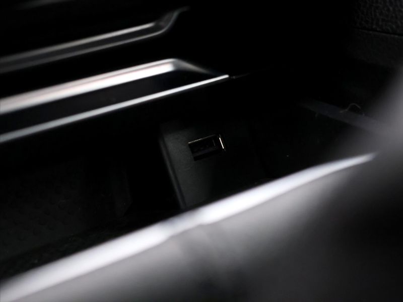 Volkswagen Arteon 2,0 TDI 110kW DPH - fotka 27 z 37