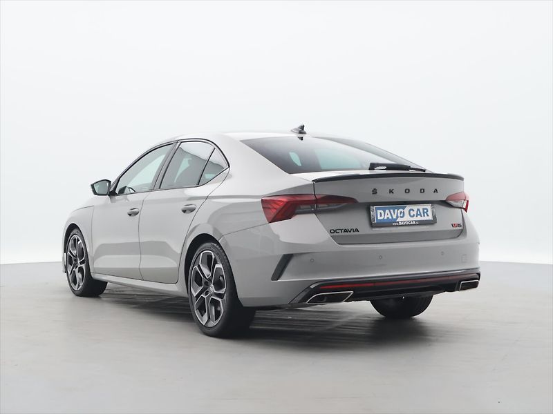 Škoda Octavia 2,0 TSI RS 180kW DSG CZ 1.Maj - fotka 5 z 30
