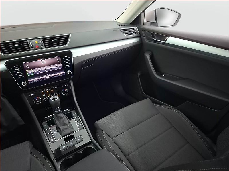 Škoda Superb (2018) 2.0 TDI, Automat, Navi, Xenony - fotka 8 z 21