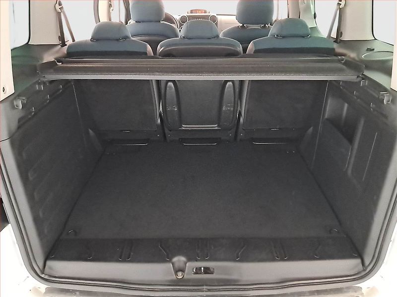 Citroën Berlingo (2018) Feel 1.6 VTi, 5Míst, ČR - fotka 14 z 17
