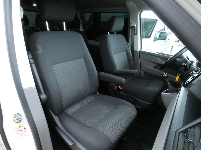 Volkswagen Transporter 2.0 TDI 110KW 8-MÍST - fotka 23 z 27