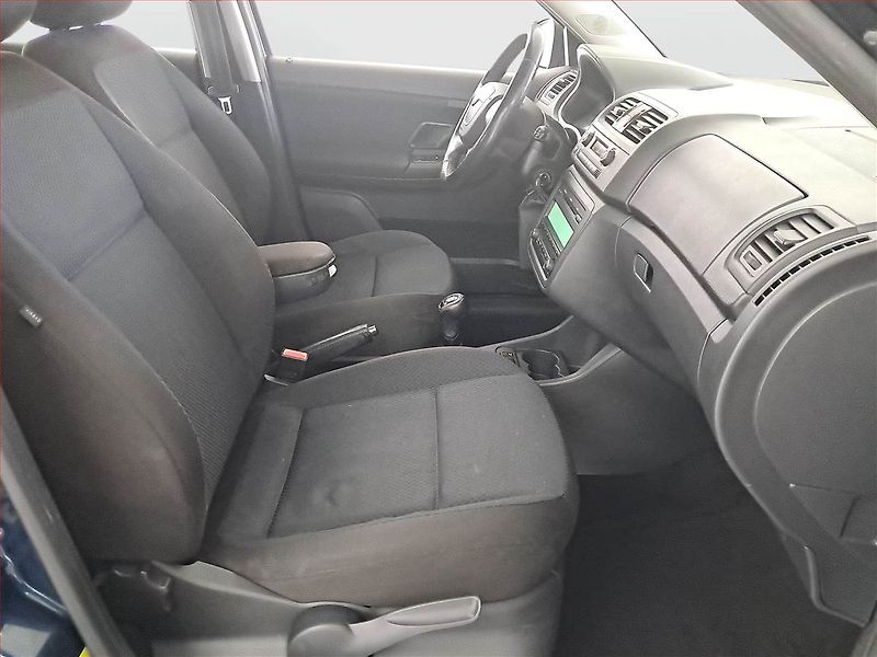Škoda Fabia (2012) Ambition 1.2 TSI, nová STK - fotka 9 z 15