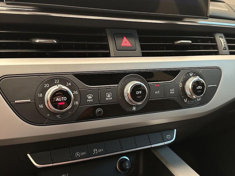 Audi A4 Avant (2021) 30 TDi S-line Bussines S troni - fotka 20 z 21