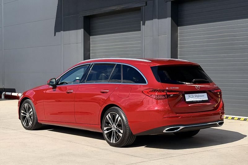 Mercedes-Benz Třídy C (2024) C 300 de 4Matic EQ - fotka 8 z 100