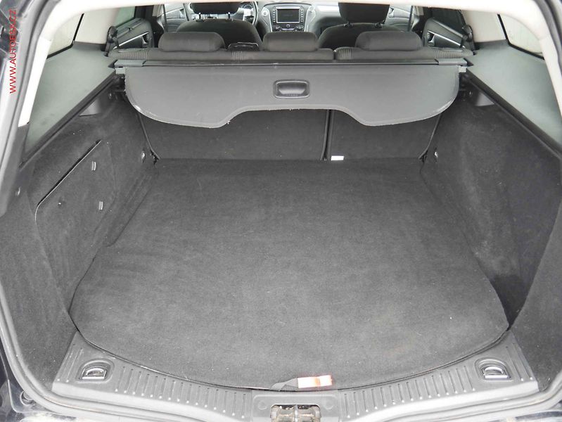Ford Mondeo (2011) 2.2 TDCi, servis.kniha - fotka 7 z 19