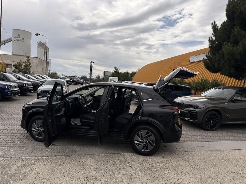 Nissan Qashqai (2022) 1.3 MHEV,140PS,ZÁRUKA - fotka 20 z 37