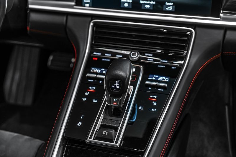 Porsche Panamera GTS PDLS+/BOSE/HUD/PASM/PANO/ - fotka 17 z 27