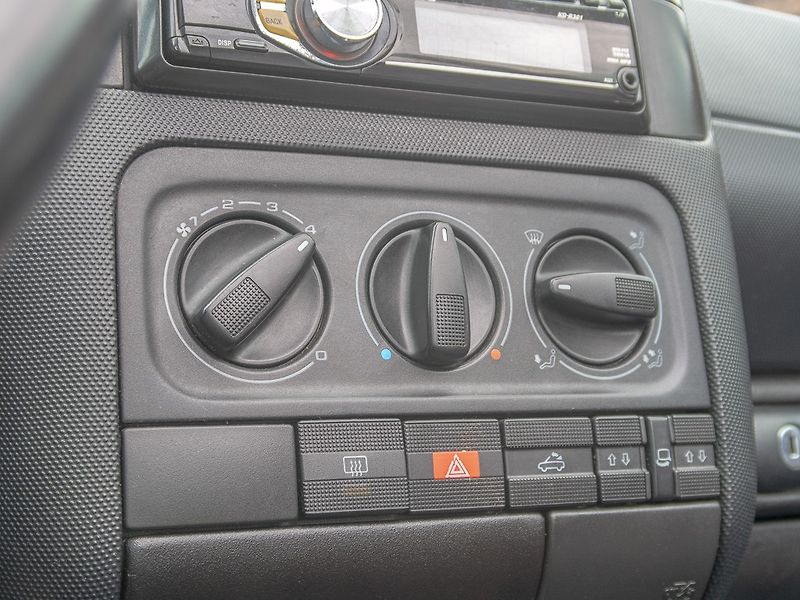 Volkswagen Golf (1999) 1.9TDI 66KW – KABRIO - fotka 18 z 36