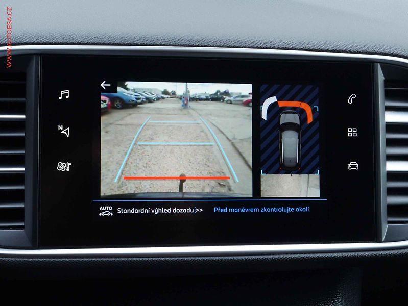 Peugeot 308 (2019) 1.5 HDi, 2.maj,ČR, AT, navi - fotka 12 z 16