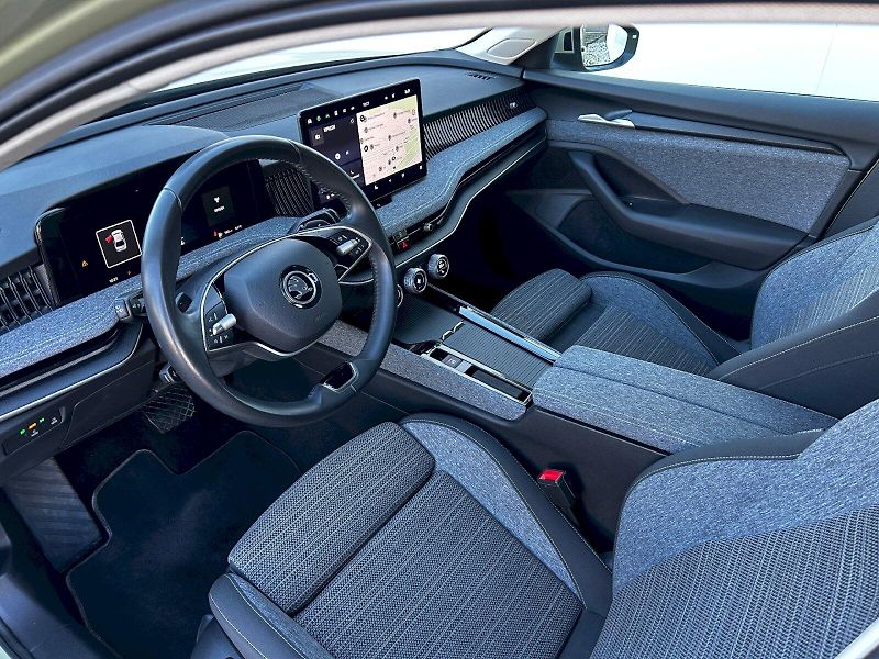 Škoda Superb (2024) 2.0 TDI 110kW DSG Selection - fotka 25 z 35