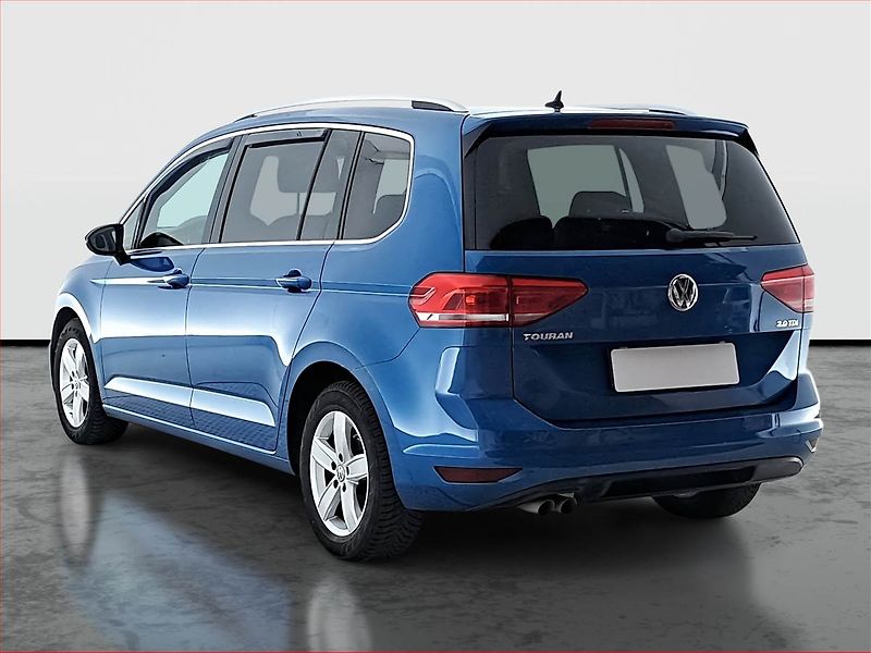 Volkswagen Touran (2016) 2.0 TDI, 7 míst, ČR,1.maj - fotka 4 z 19