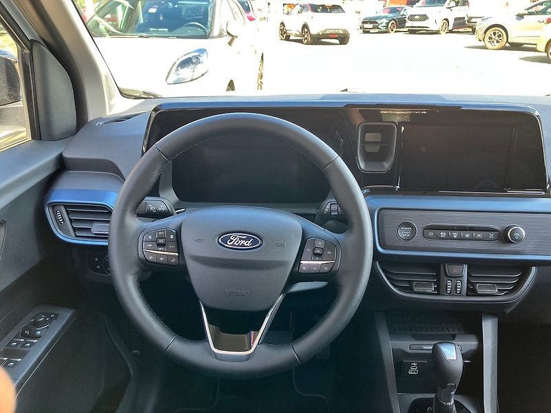 Ford Tourneo Courier Active, Tourneo, 1.0 EcoBoost - fotka 10 z 35