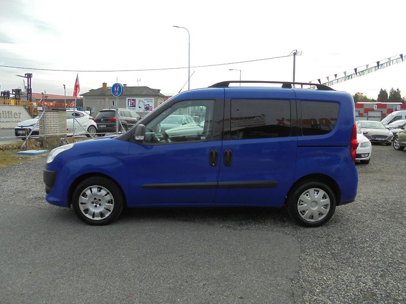 Fiat Dobló (2015) 1.4i-88KW-BA+ CNG- KLIMA- ČR - fotka 4 z 11