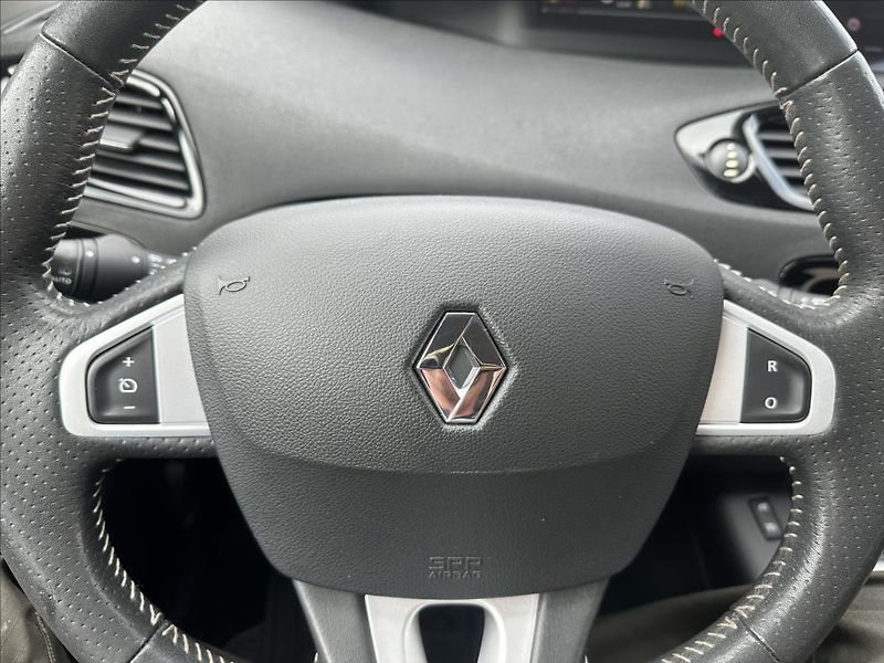 Renault Grand Scénic 1,6 dCI 7.MÍST - fotka 22 z 28