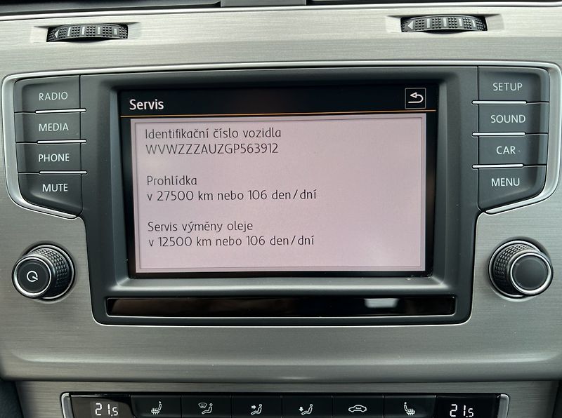 Volkswagen Golf (2015) VII 2.0TDi 110kW! Xenony! - fotka 21 z 29