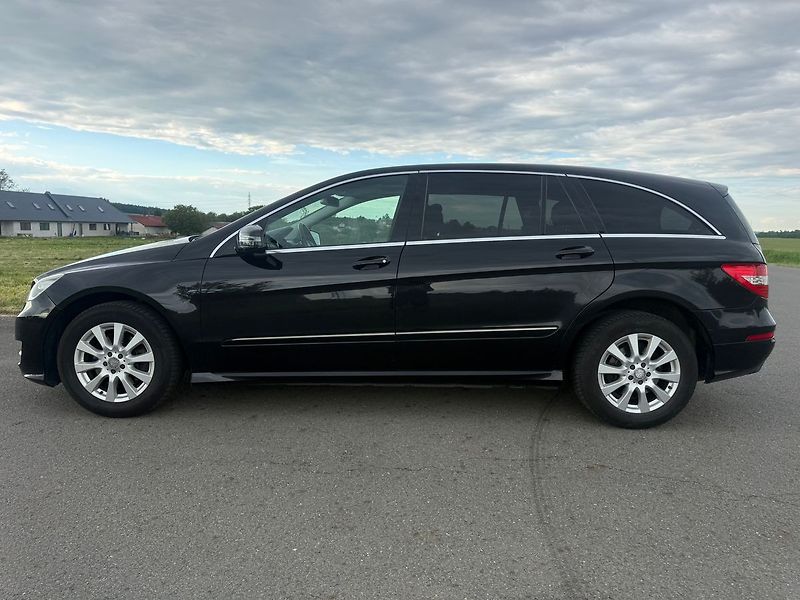 Mercedes-Benz Třídy R ELEGANCE W251 4-MATIC 350 CDI - fotka 2 z 21