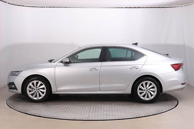 Škoda Octavia (2024) Style 1.5 eTSI mHEV - fotka 3 z 20