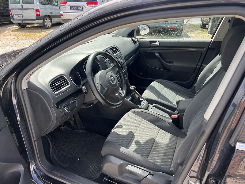 Volkswagen Golf 1,4 16V - fotka 4 z 14
