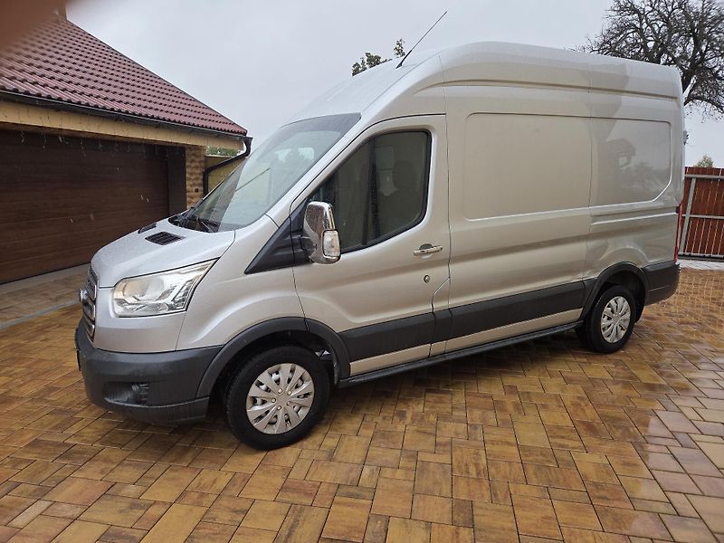 Ford Transit (2015) 2.2TDCI 114kW L2H3 - fotka 2 z 33