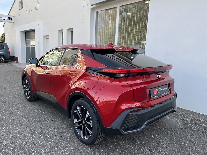 Toyota C-HR 1,8 HEV Style - fotka 5 z 27