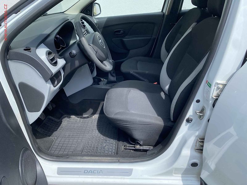 Dacia Logan (2014) 1.1i, El.okna - fotka 9 z 15