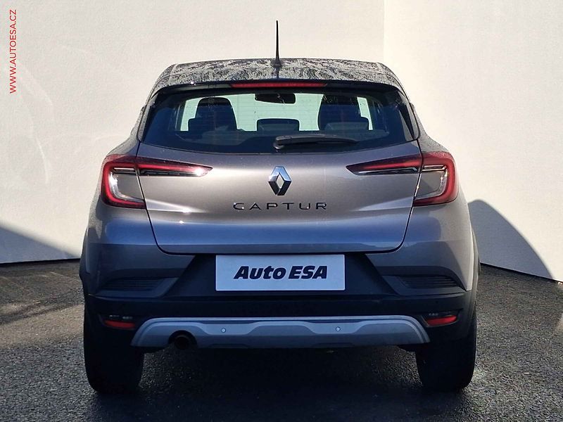 Renault Captur (2020) 1.3TCe, 2.maj,ČR, AC, LED - fotka 5 z 18