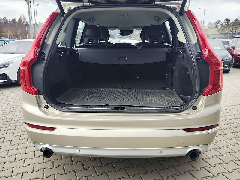 Volvo XC90 2.0 T6/235kW Momentum AWD ČR - fotka 10 z 35
