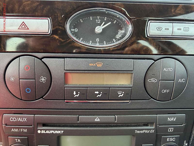 Ford Mondeo (2006) 1.8SCi, AC, výhřev sed - fotka 14 z 16