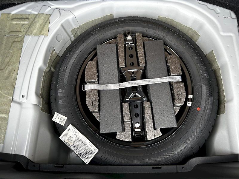 Škoda Kamiq (2025) 1.0 TSI 85kW DSG Monte Carlo - fotka 31 z 35