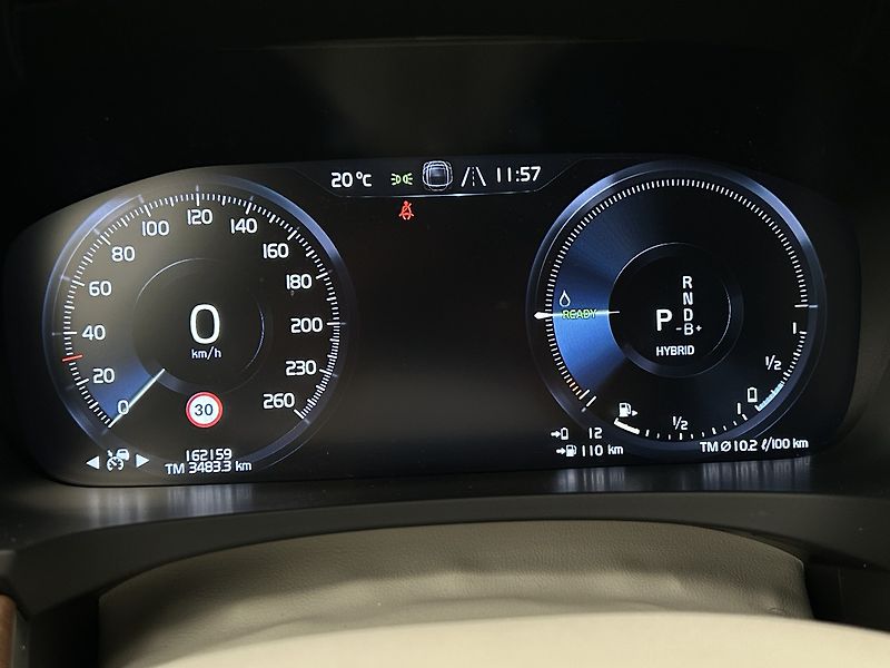 Volvo V90 2.0 Recharge 4x4 Inscription - fotka 20 z 29