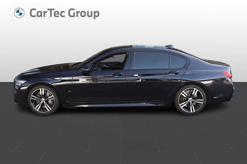 BMW Řada 7 750Li xDrive Sedan - fotka 3 z 16
