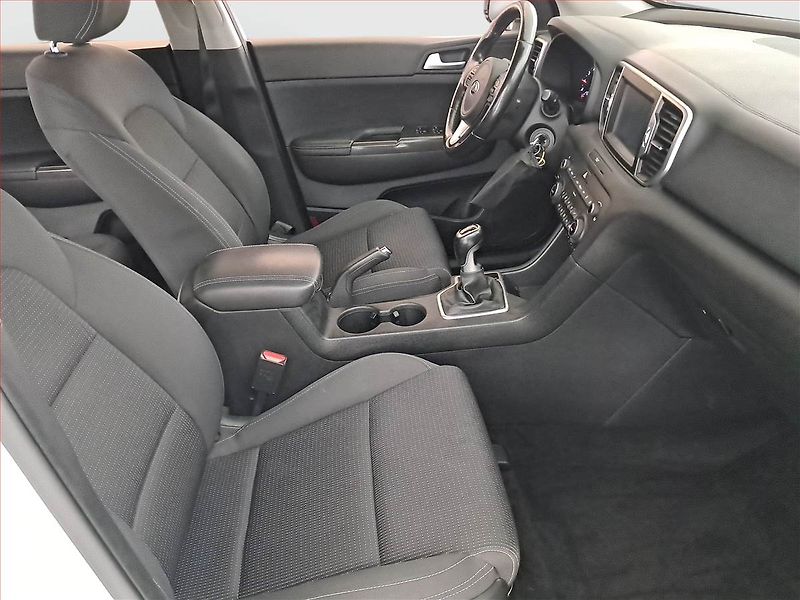 Kia Sportage (2016) 1.6 GDI, Navi, Tempomat - fotka 9 z 20
