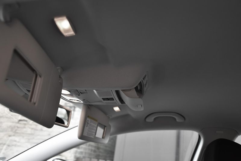 Volkswagen Passat 2.0 TDi CR COMFORTLINE, VÝHŘEV - fotka 29 z 50