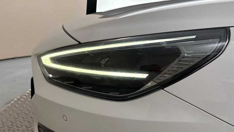 Hyundai i30 1.5 T-GDI Smart Kombi - fotka 18 z 23