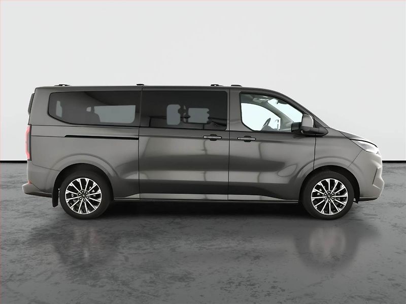 Ford Tourneo Custom (2025) 2.0 EcoBlue - fotka 6 z 21