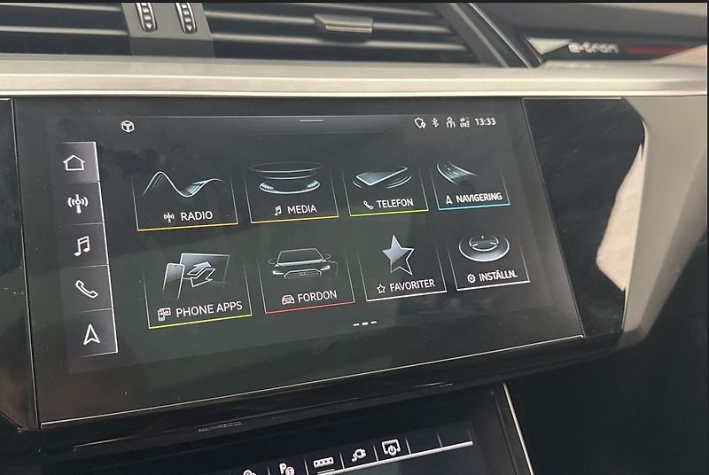 Audi SQ8 e-tron quattro Tažné Pano 360k - fotka 19 z 34