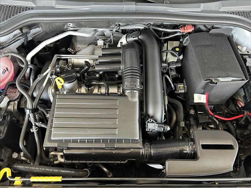 Škoda Yeti 1,2   TSI 81kW,SERVISKA - fotka 19 z 21