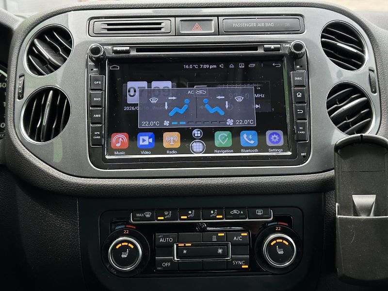Volkswagen Tiguan 2.0TDi 4Motion DSG 140PS Tempo - fotka 21 z 42