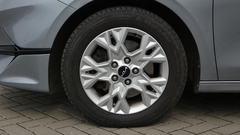 Kia Ceed 1.5 T-GDI 118kW SPIN - fotka 21 z 22